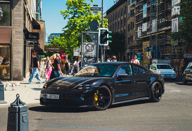 Porsche Taycan Turbo S