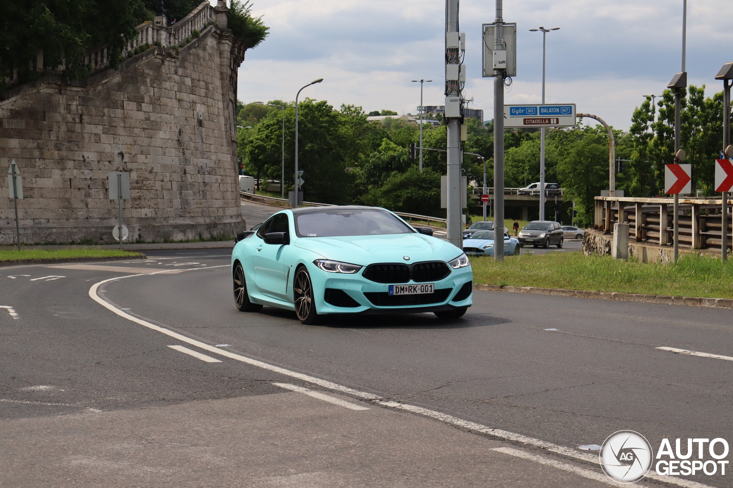 Aston Martin DB11 V8