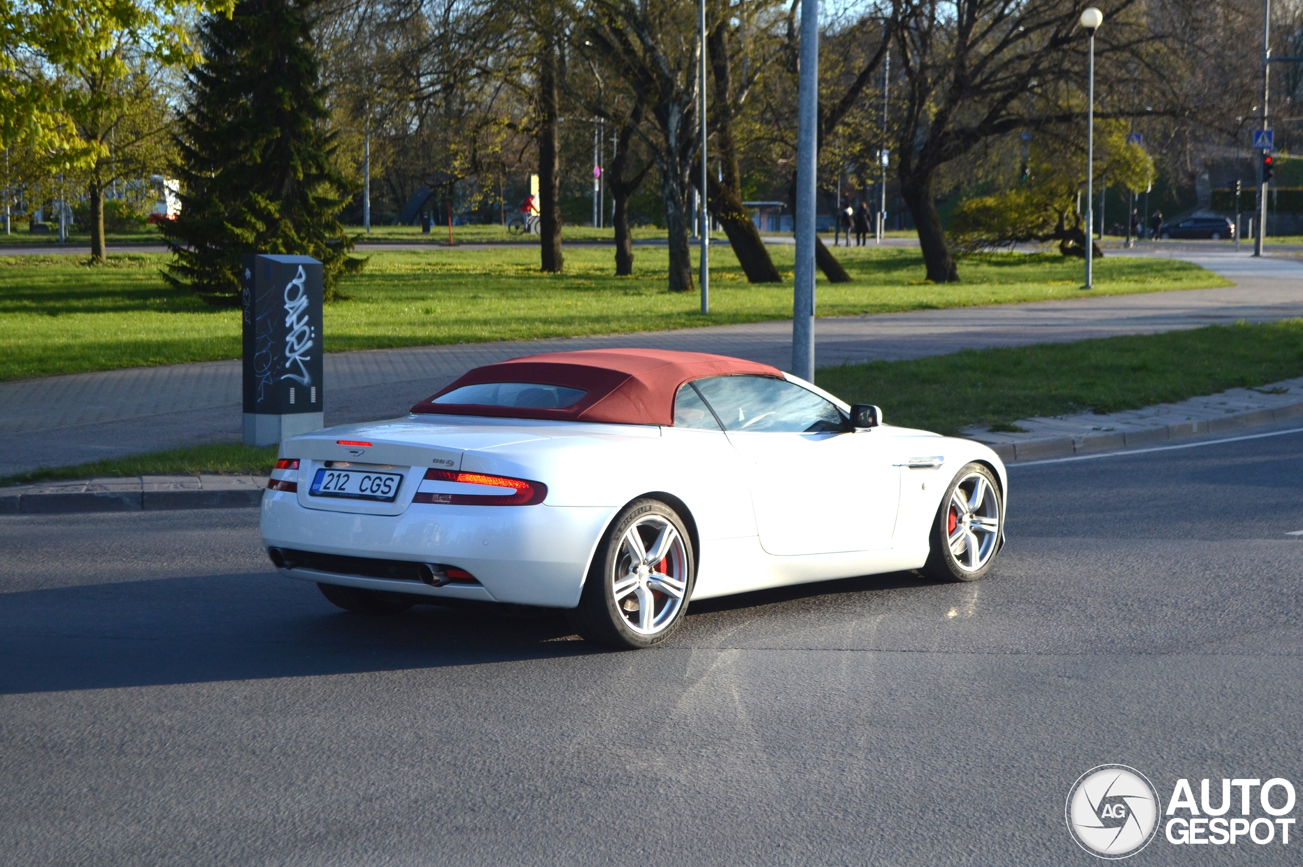 Aston Martin DB9 Volante