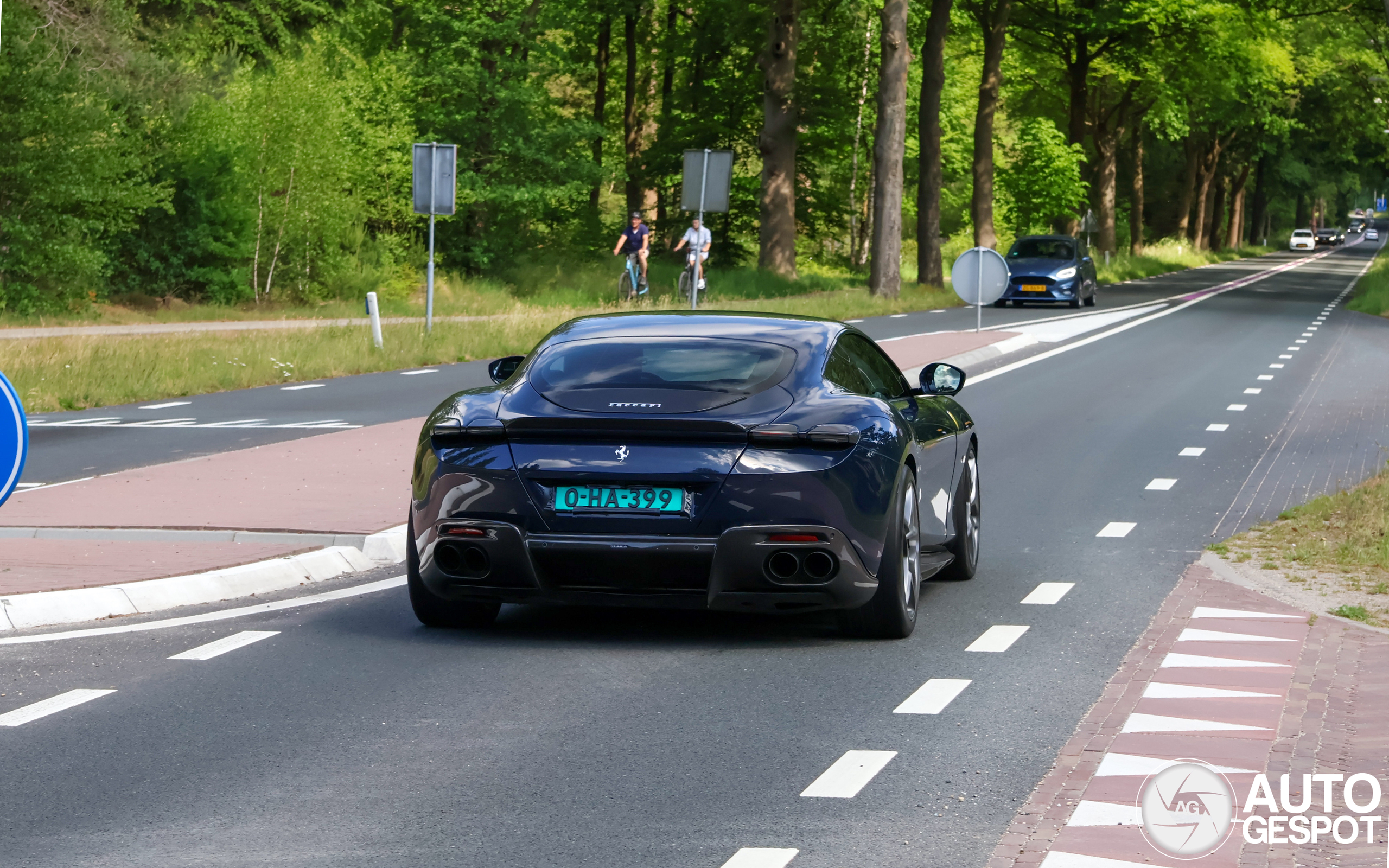 Ferrari Roma Novitec Rosso