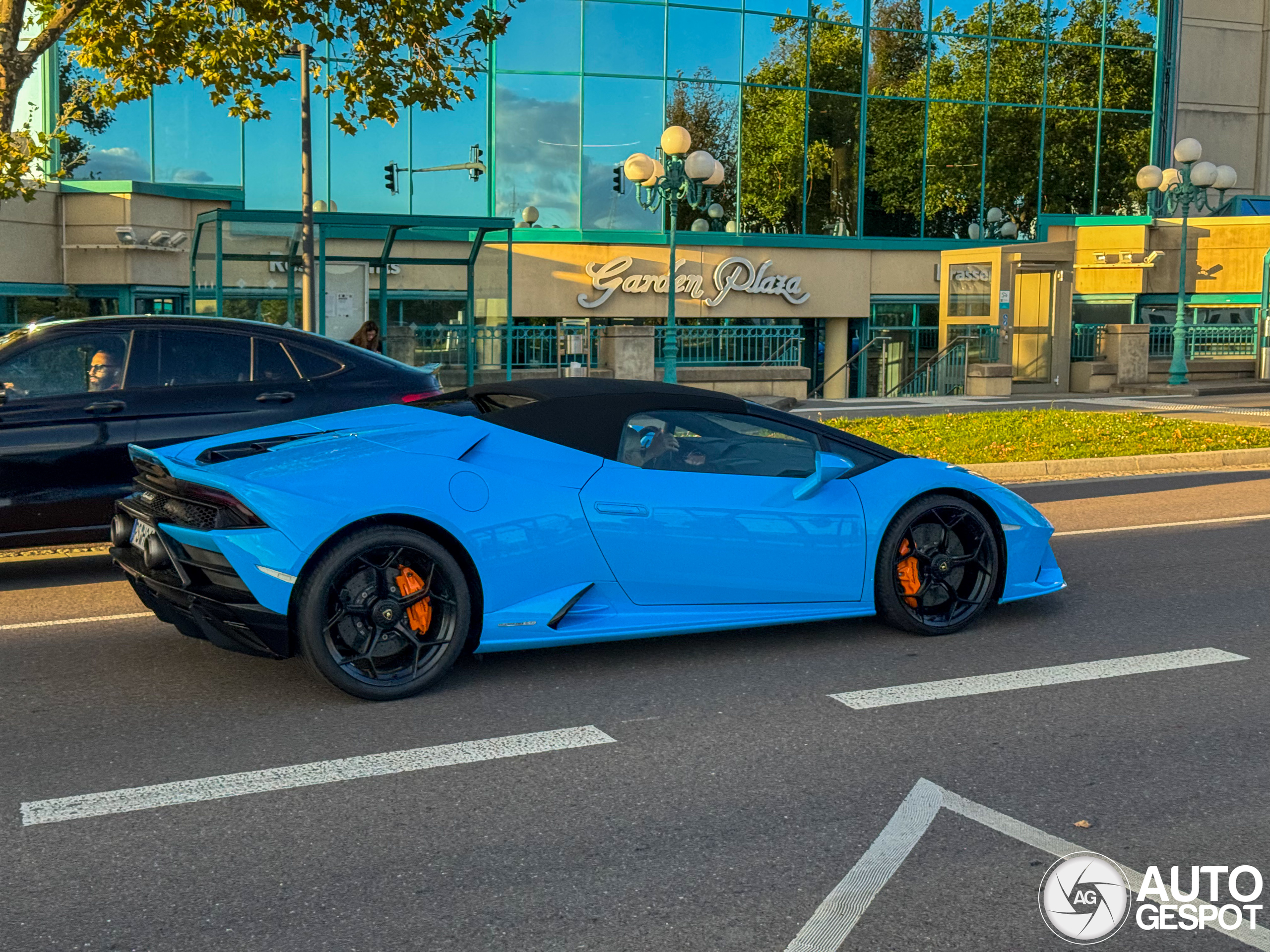 Lamborghini Huracán LP640-4 EVO Spyder