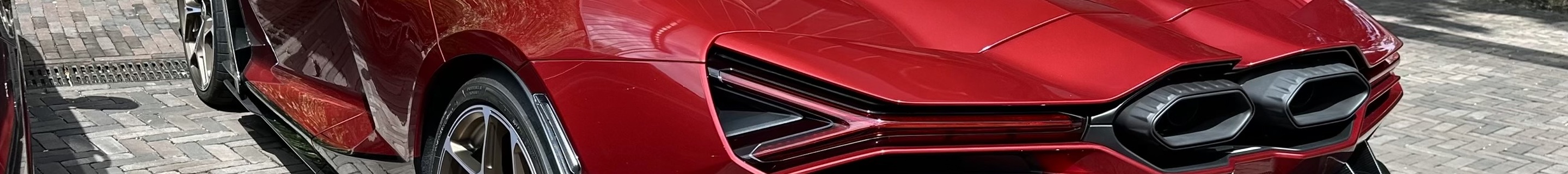 Lamborghini Revuelto
