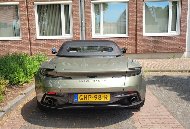 Aston Martin DB12 Volante