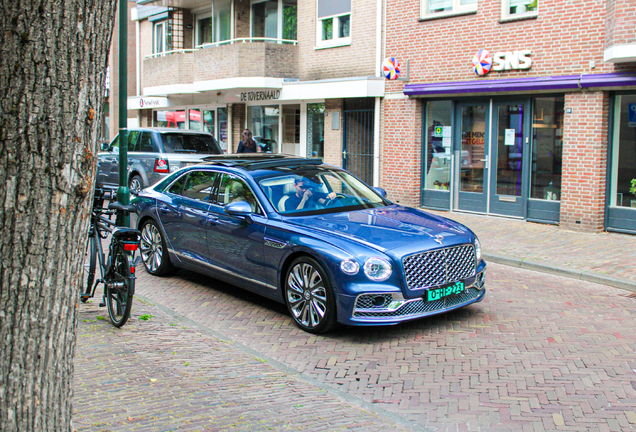Bentley Flying Spur V8 2022 Mulliner