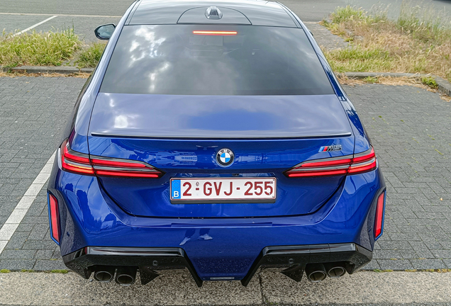BMW M5 G90