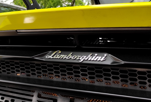 Lamborghini Huracán LP640-2 STO