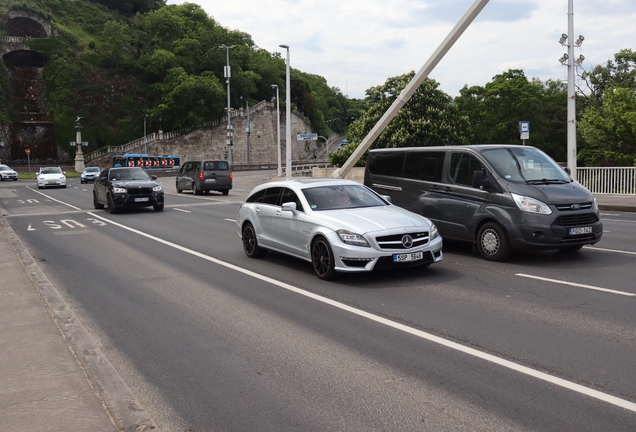 Mercedes-Benz CLS 63 AMG X218 Shooting Brake