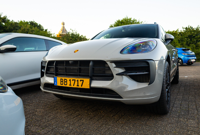 Porsche 95B Macan GTS MkII