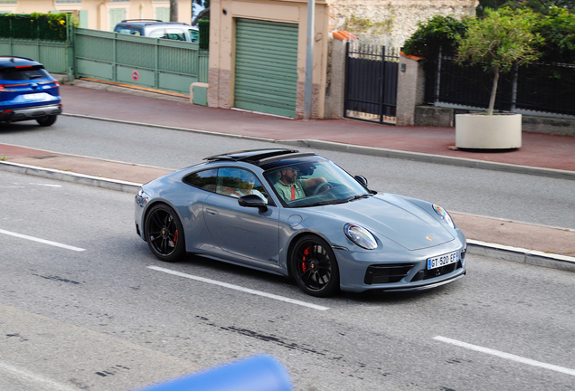 Porsche 992 Carrera 4 GTS