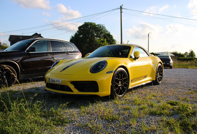Porsche 992 Carrera 4S Cabriolet