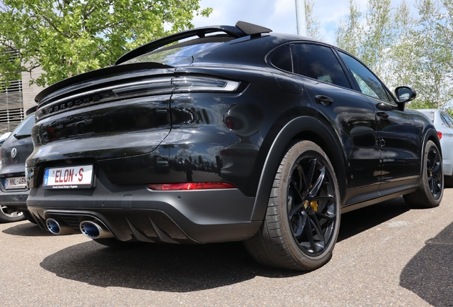 Porsche Cayenne Coupé Turbo E-Hybrid