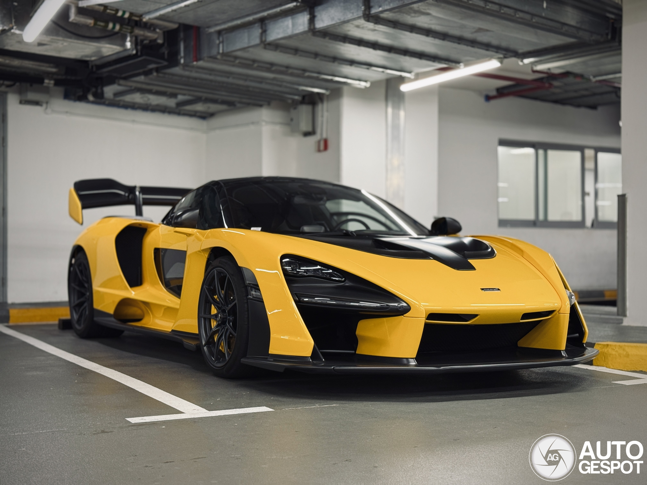 McLaren Senna