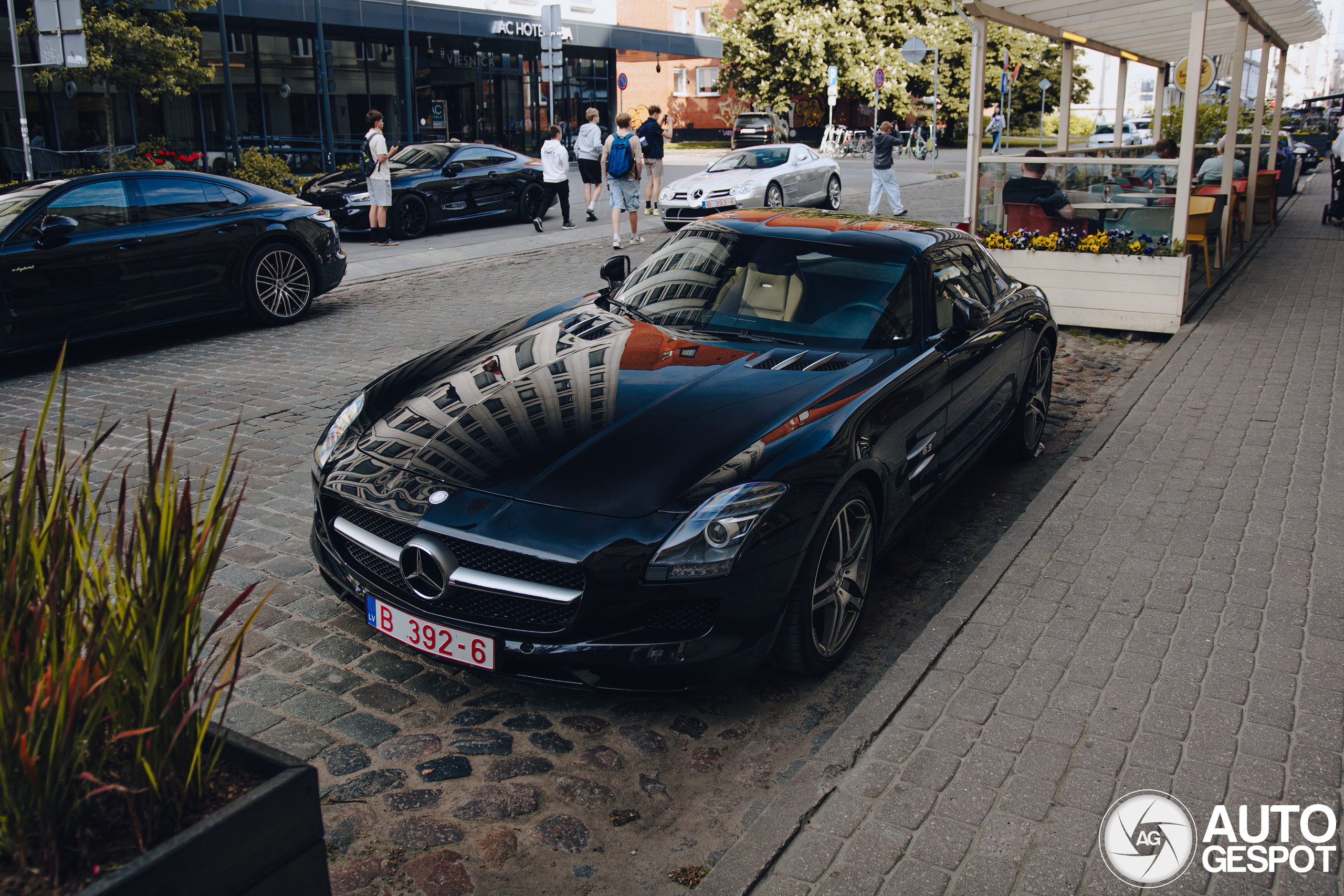 Mercedes-Benz SLS AMG