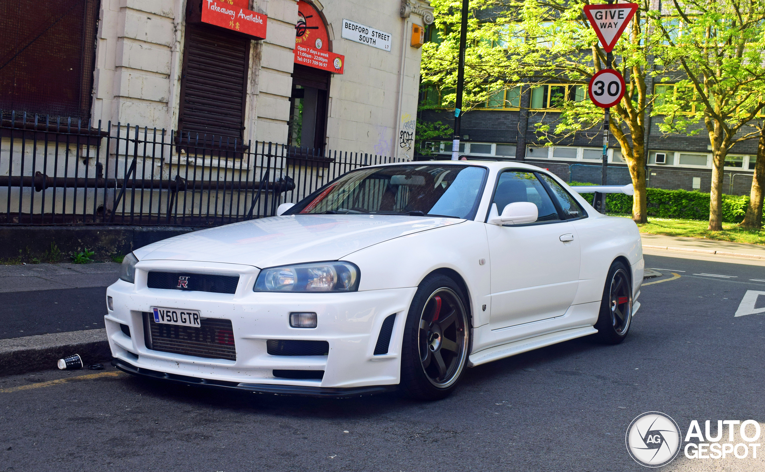 Nissan Skyline R34 GT-R