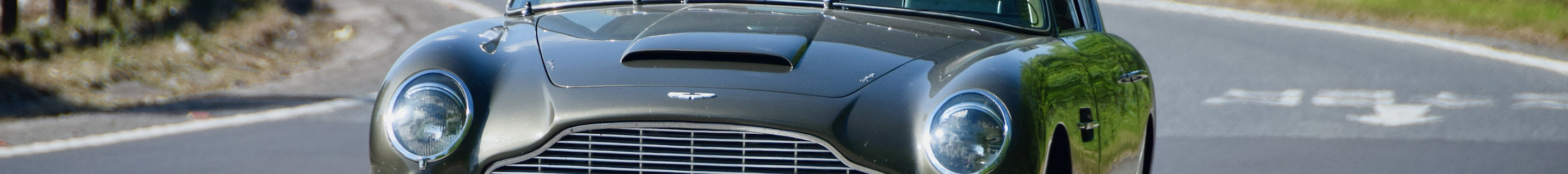 Aston Martin DB6 Vantage MKI