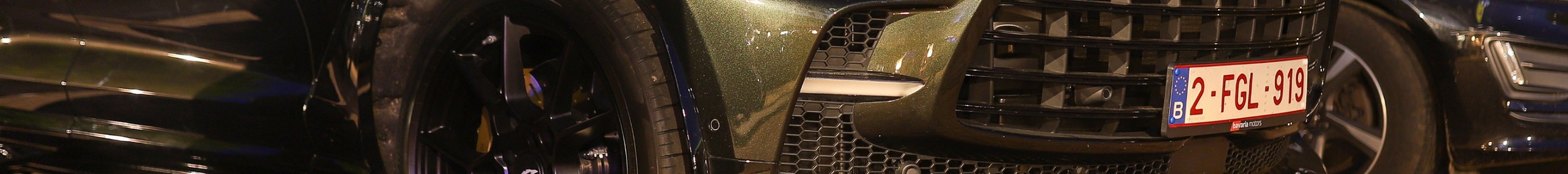 Aston Martin DBX707