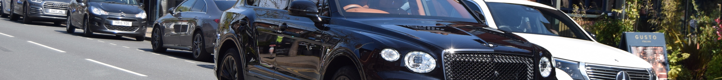 Bentley Bentayga V8 2021