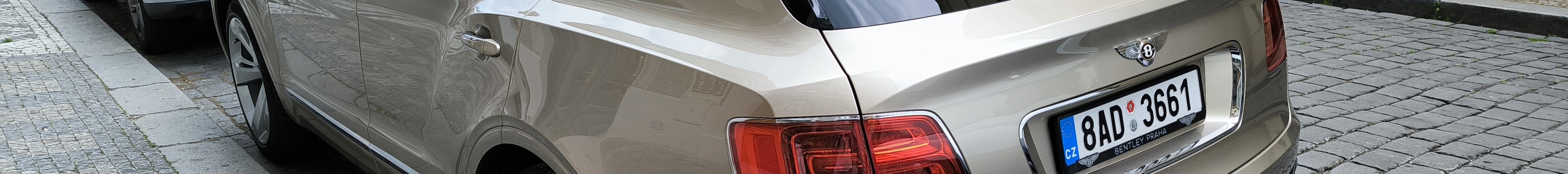 Bentley Bentayga V8