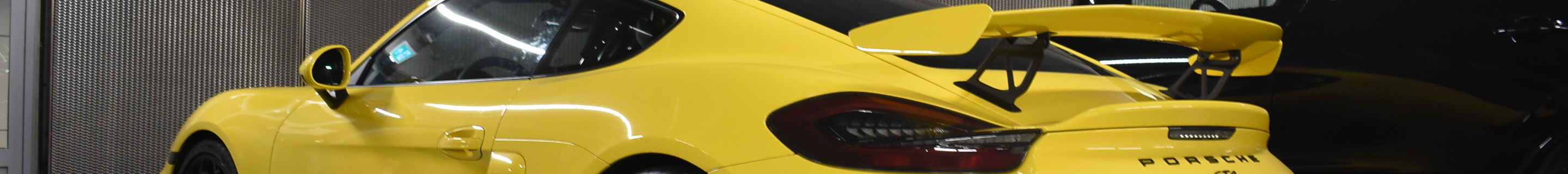 Porsche 981 Cayman GT4