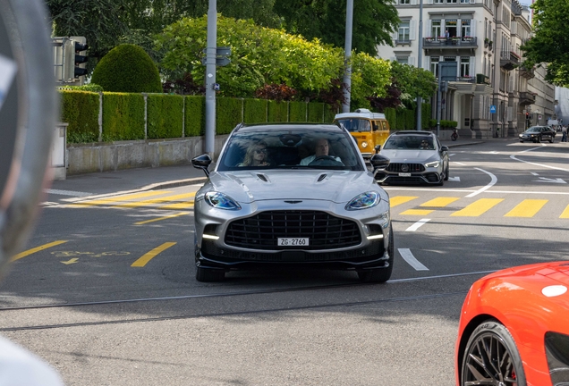 Aston Martin DBX707