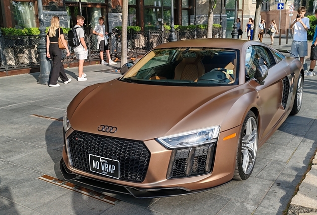 Audi R8 V10 Plus 2015