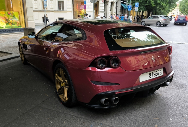 Ferrari GTC4Lusso