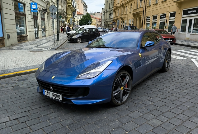 Ferrari GTC4Lusso