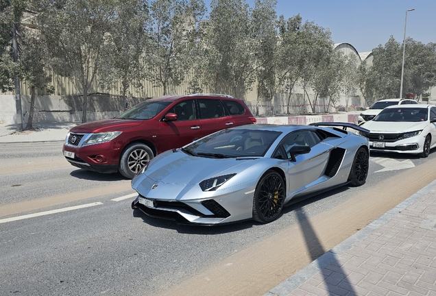 Lamborghini Aventador S LP740-4