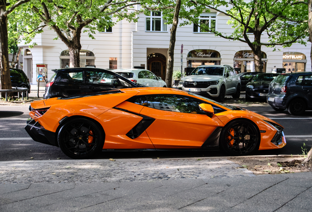 Lamborghini Revuelto