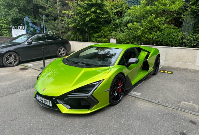 Lamborghini Revuelto
