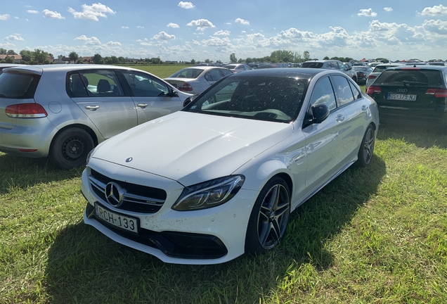 Mercedes-AMG C 63 S W205
