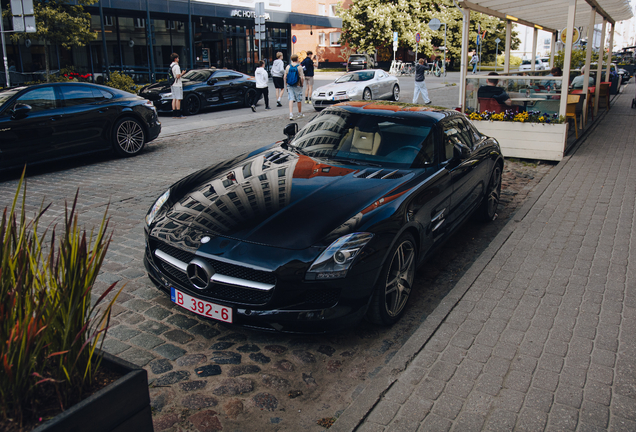 Mercedes-Benz SLS AMG