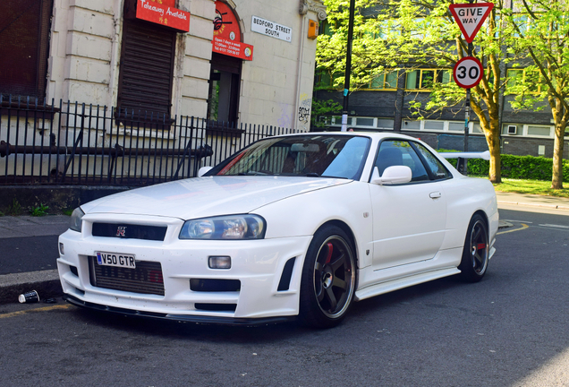 Nissan Skyline R34 GT-R