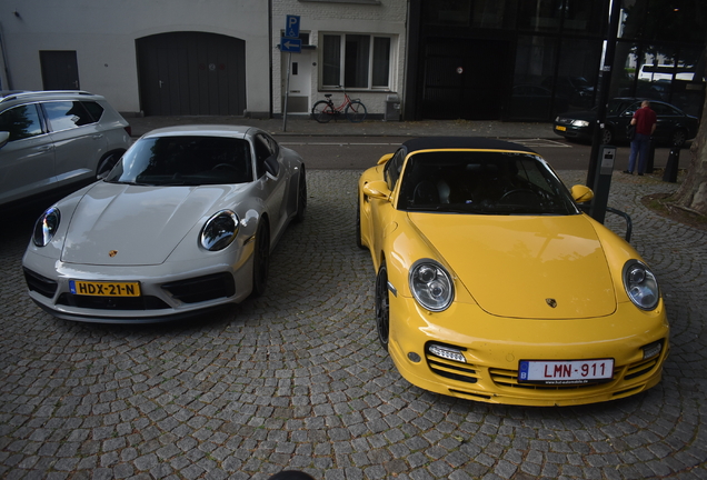 Porsche 992 Carrera 4 GTS