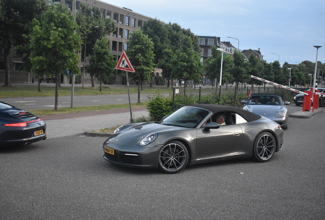 Porsche 992 Carrera 4S Cabriolet