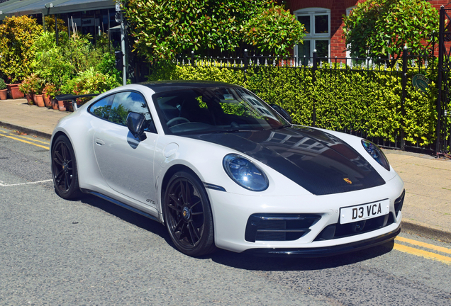 Porsche 992 Carrera GTS
