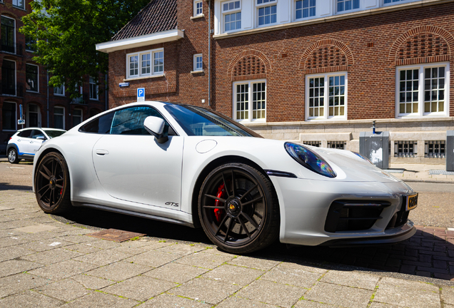Porsche 992 Carrera GTS