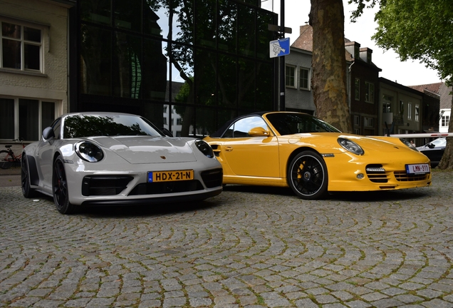 Porsche 992 Carrera 4 GTS