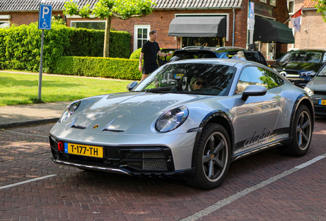 Porsche 992 Dakar