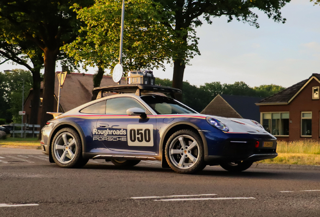 Porsche 992 Dakar