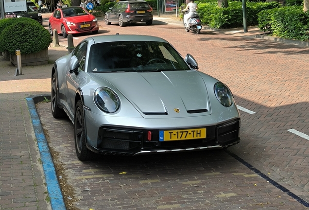 Porsche 992 Dakar