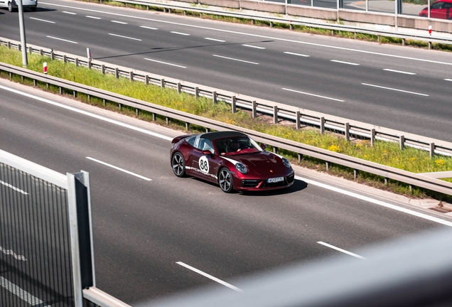 Porsche 992 Targa 4S Heritage Design Edition