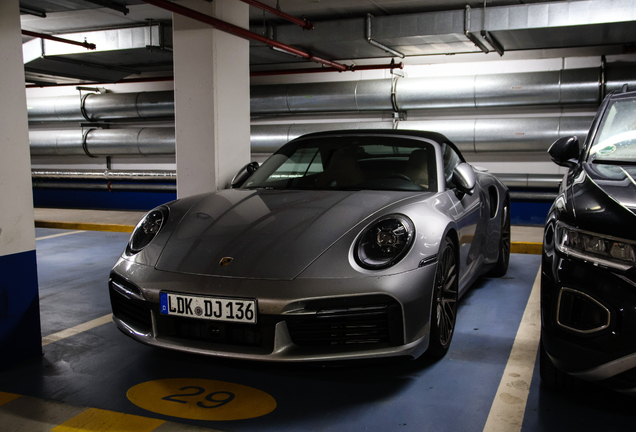 Porsche 992 Turbo Cabriolet