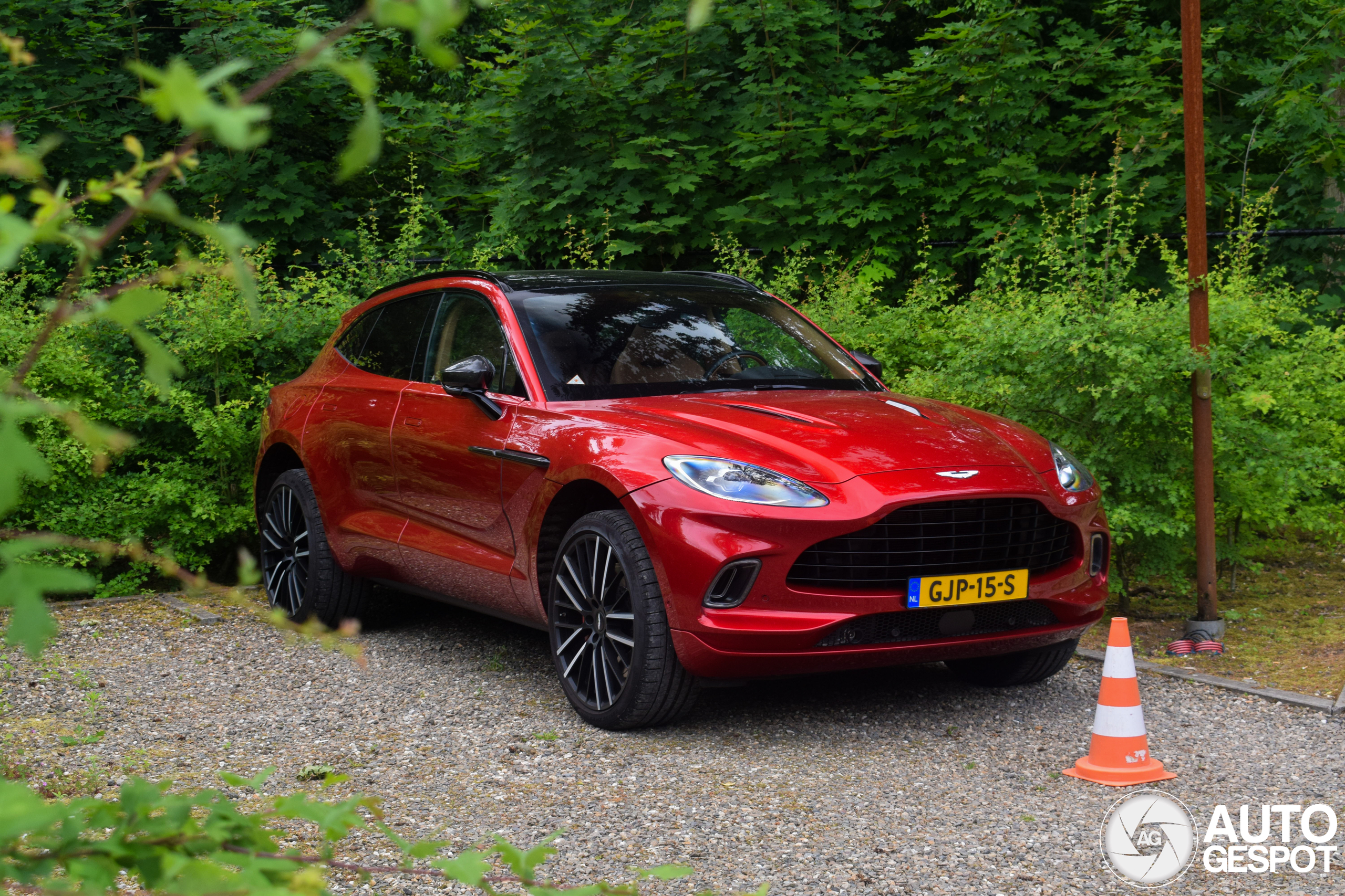 Aston Martin DBX