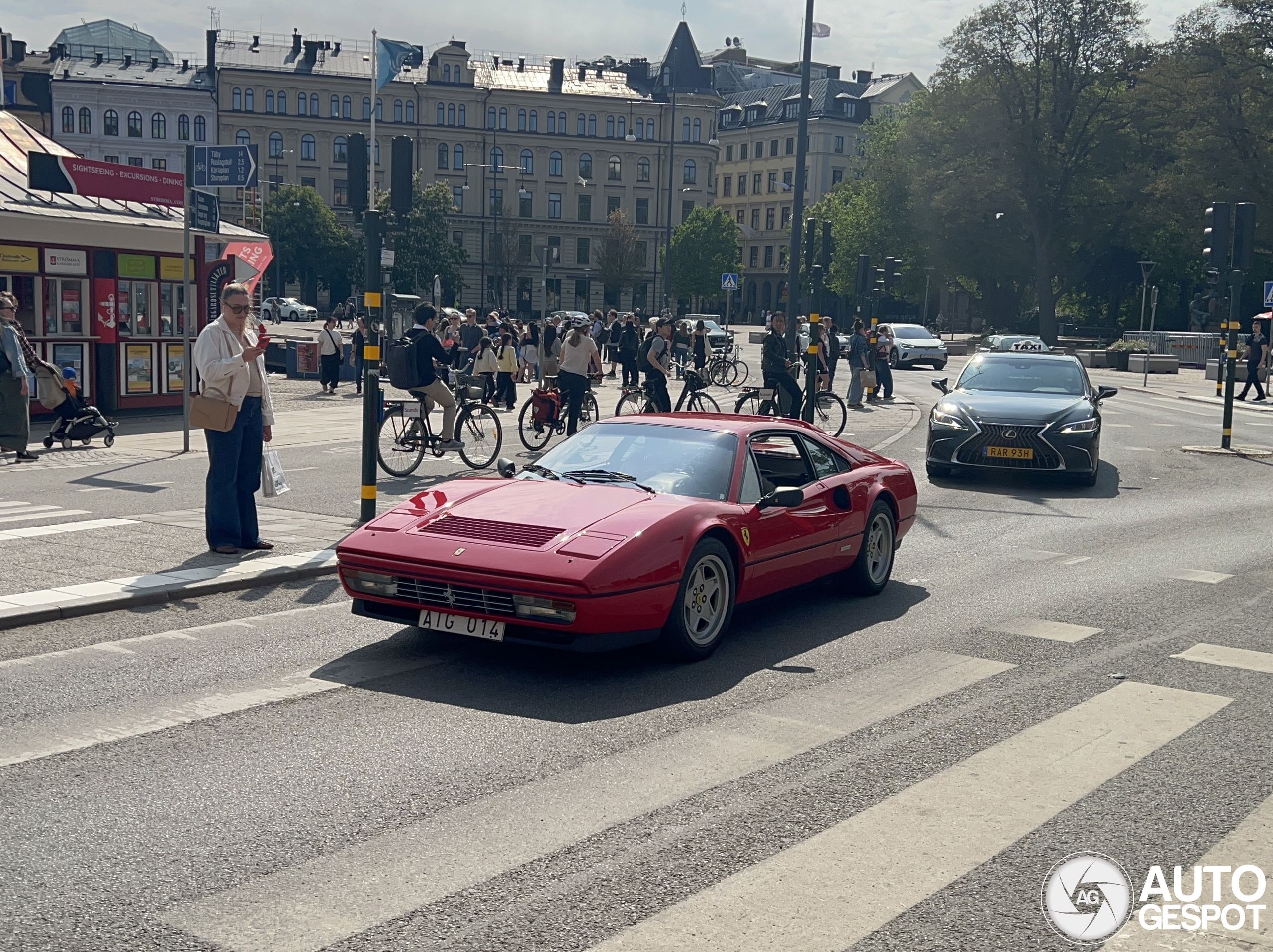Ferrari 328 GTB