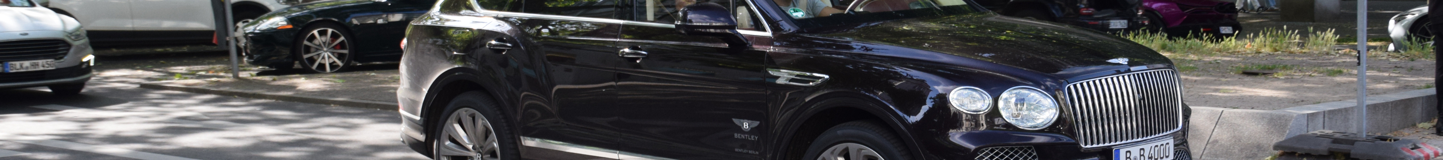 Bentley Bentayga Azure 2024