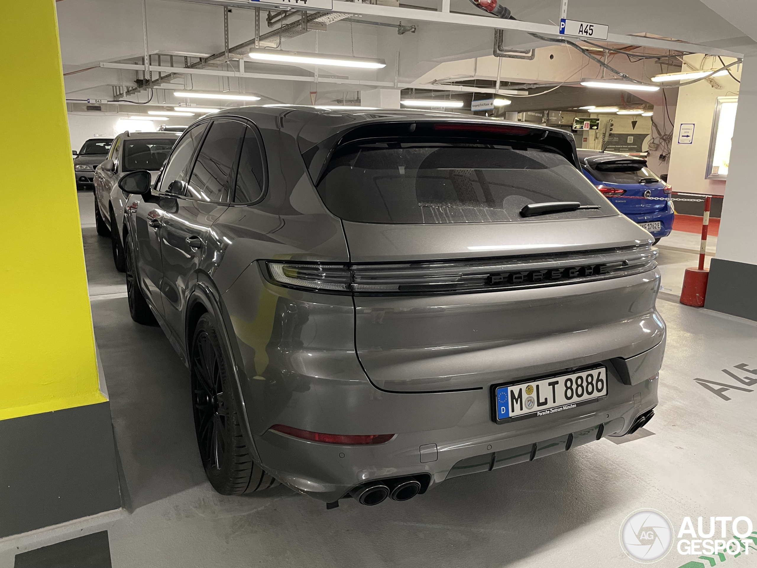 Porsche 9YA Cayenne GTS MkII