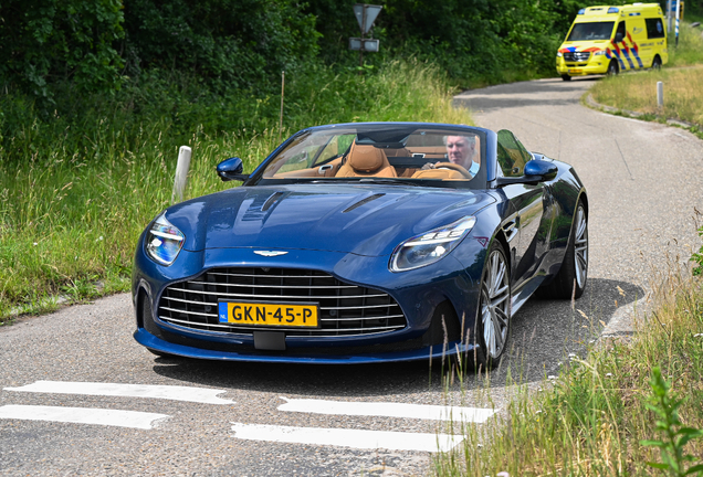 Aston Martin DB12 Volante