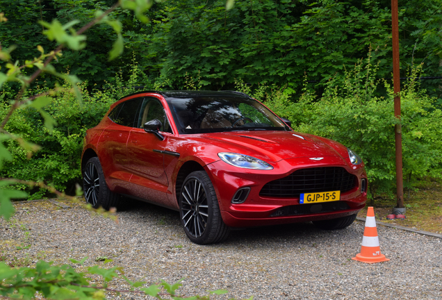 Aston Martin DBX