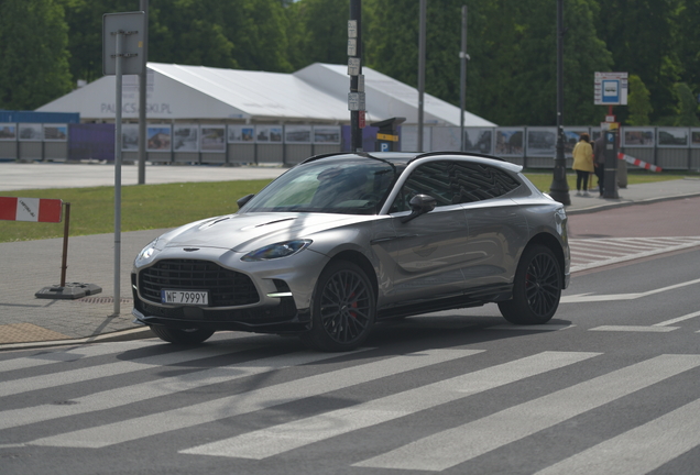 Aston Martin DBX707